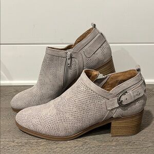 Sonoma Women's Taupe Ankle Booties Size 9.5